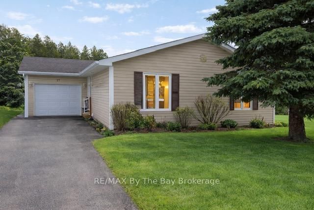 27 Pennsylvania Avenue E, Wasaga Beach