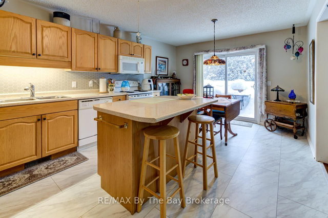 27 Pennsylvania Avenue E