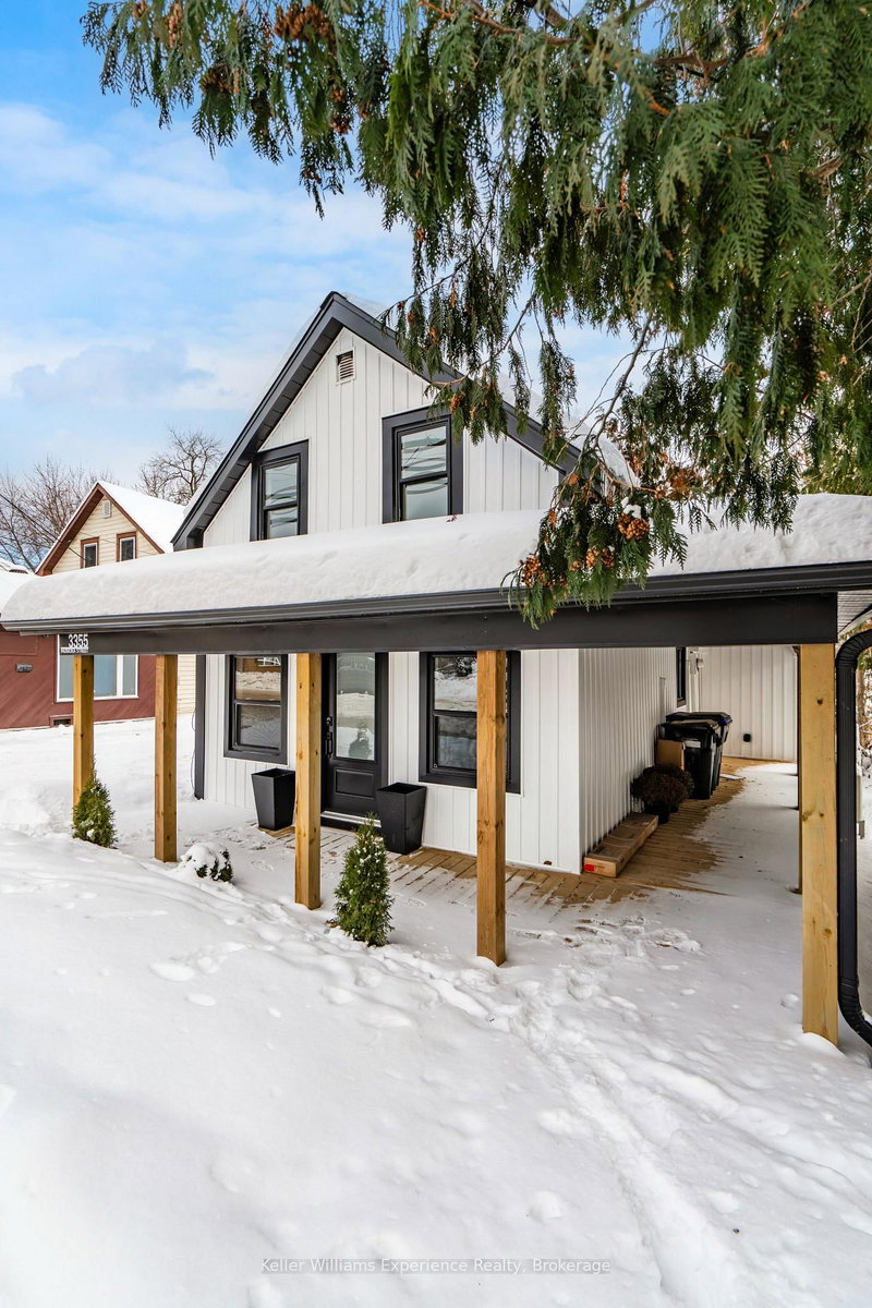 3355 Muskoka St, Severn, L0K 2B0 | Image 2