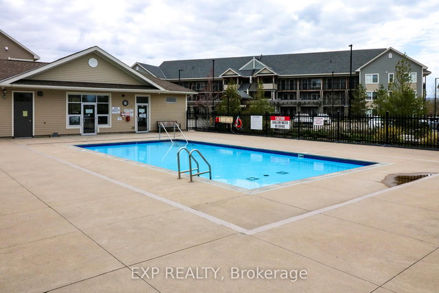 202 - 5 Anchorage Crescent