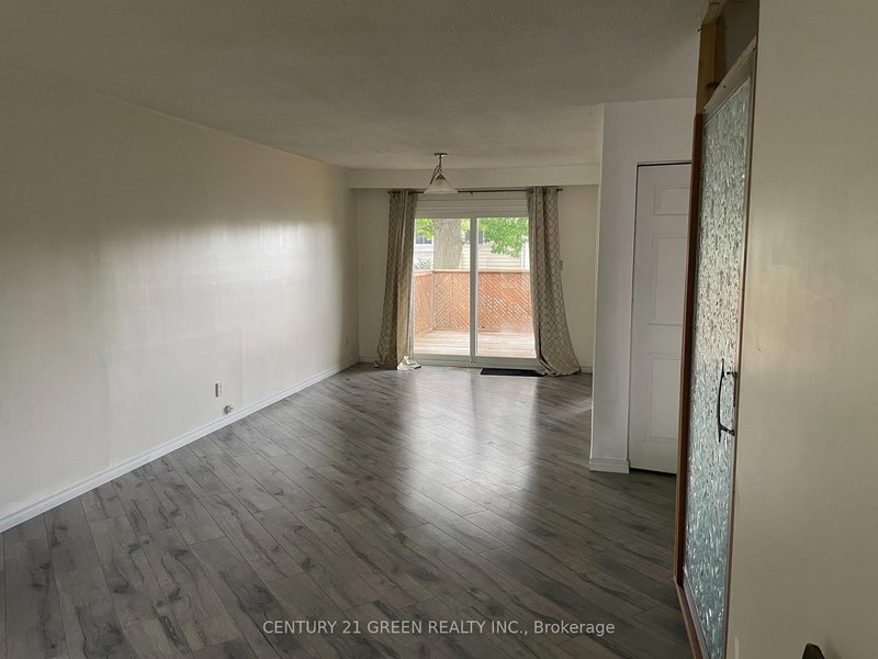 Main - 6 Wall Crt, Barrie, L4M 5A4 | Image 3