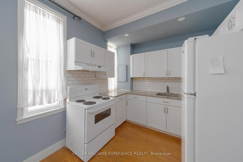 72 High St, Barrie, L4N 1W4 | Image 3