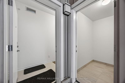 Unit 110 — 5 Spooner Crescent — photo 4