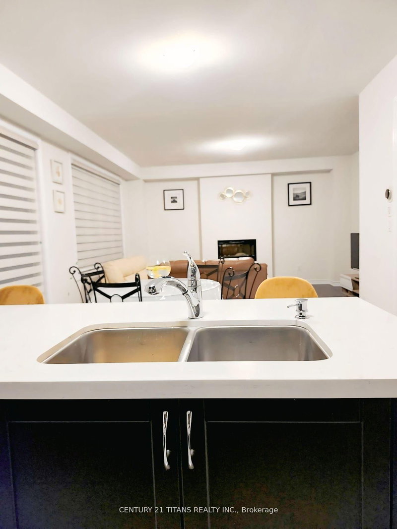 63 Nicort Rd, Wasaga Beach, L9Z 0M9 | Image 2