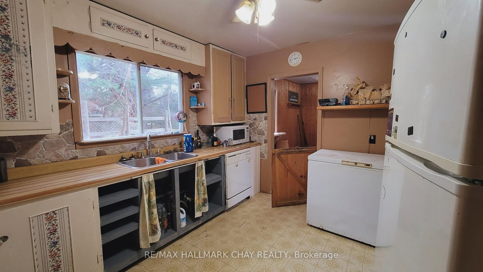 Listing Image 14