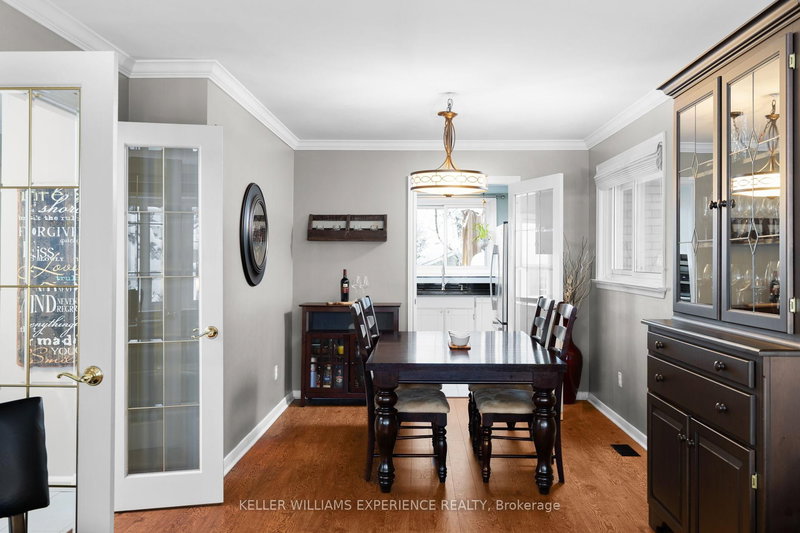 27 Ottaway Ave, Barrie, L4M 2W6 | Image 3