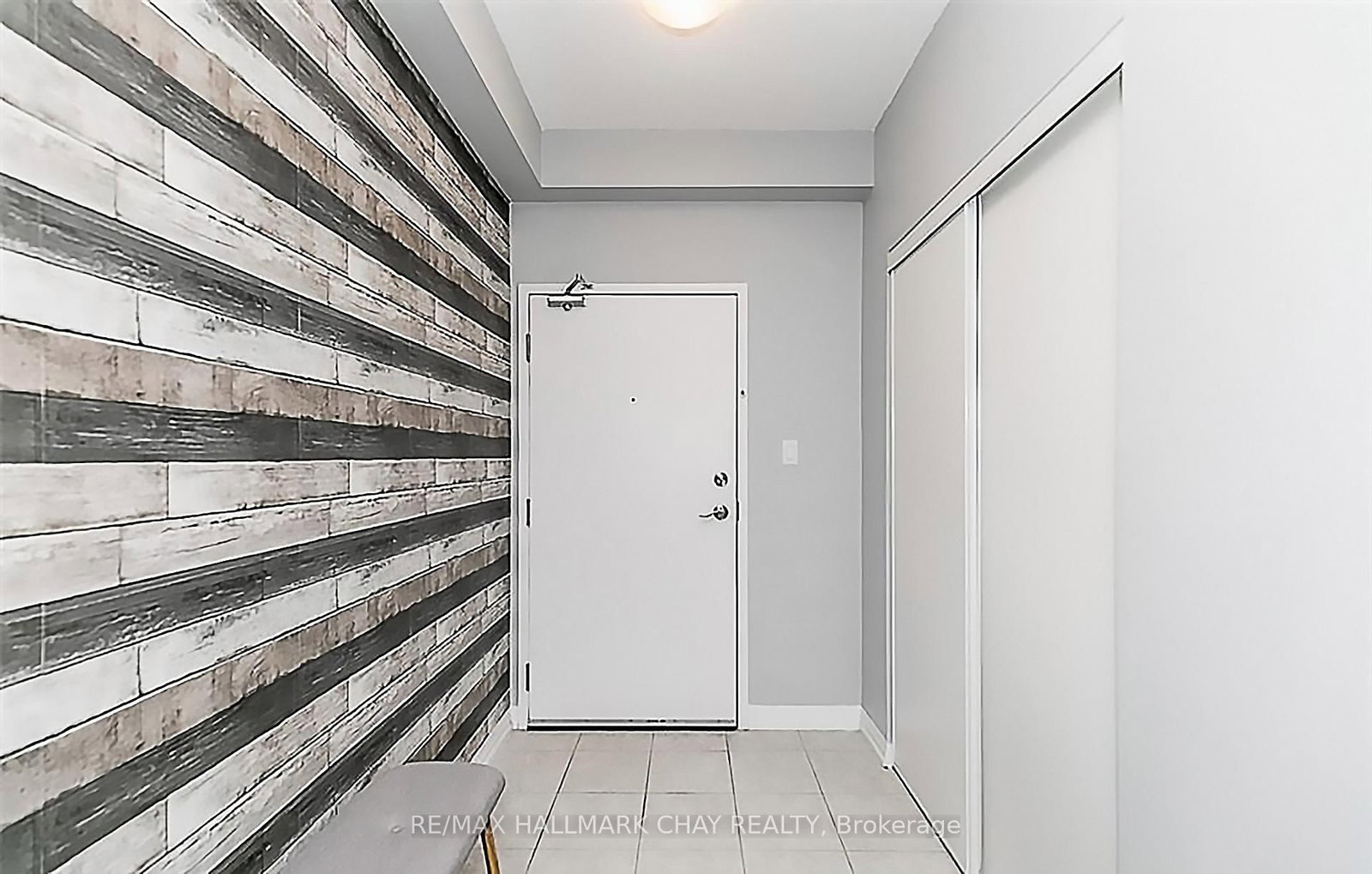 Condo for sale at 302-306 Essa Road, Barrie, Ontario, L9J 0H5 - Ardagh - MLS: S12689170