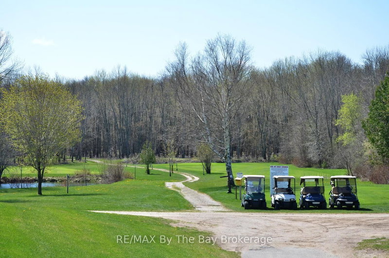 39 Greenway Dr, Wasaga Beach, L9Z 0E6 | Image 3