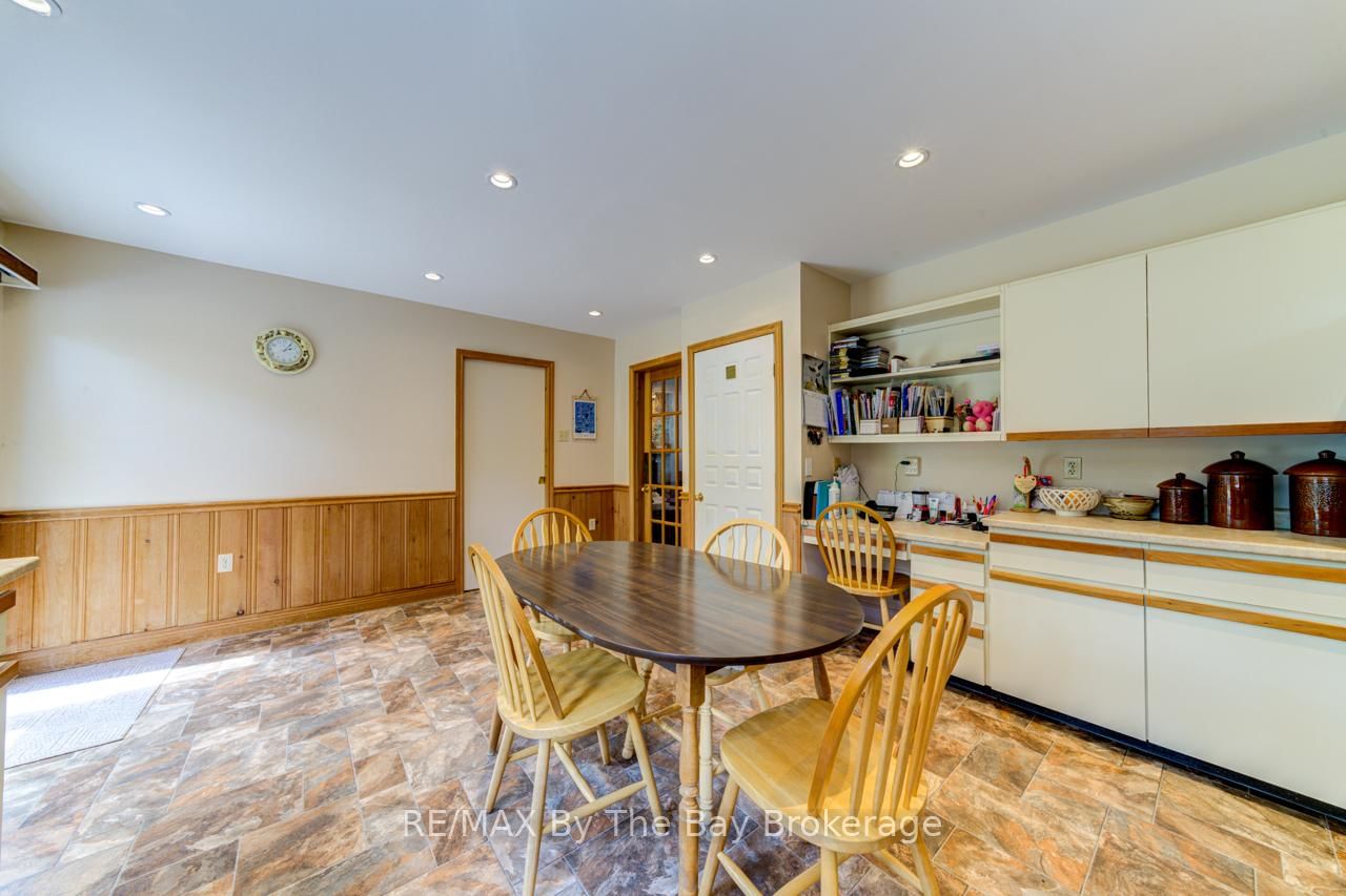 Detached House for sale at 8223 30/31 Sideroad, Clearview, Ontario, L0M 1P0 - Rural Clearview - MLS: S12692666