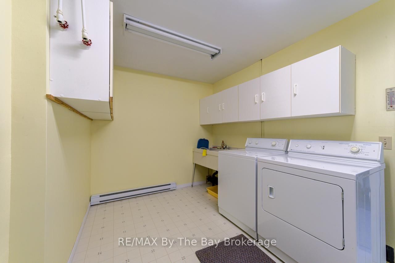 Detached House for sale at 8223 30/31 Sideroad, Clearview, Ontario, L0M 1P0 - Rural Clearview - MLS: S12692666