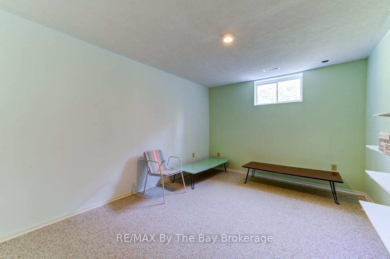 Detached House for sale at 8223 30/31 Sideroad, Clearview, Ontario, L0M 1P0 - Rural Clearview - MLS: S12692666