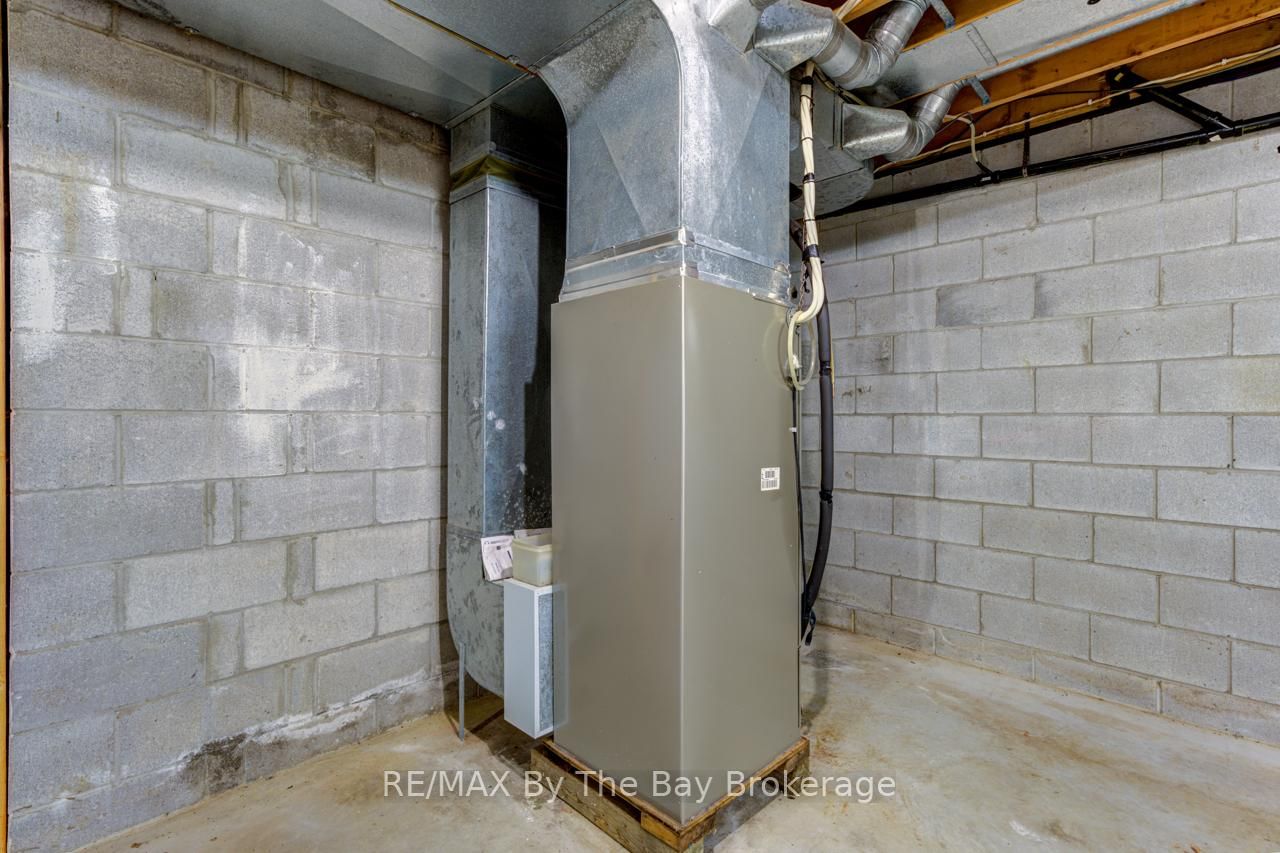 Detached House for sale at 8223 30/31 Sideroad, Clearview, Ontario, L0M 1P0 - Rural Clearview - MLS: S12692666