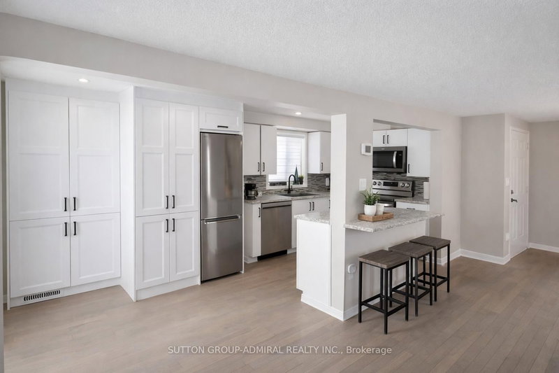 133 Columbia Rd, Barrie, L4N 8E3 | Image 2