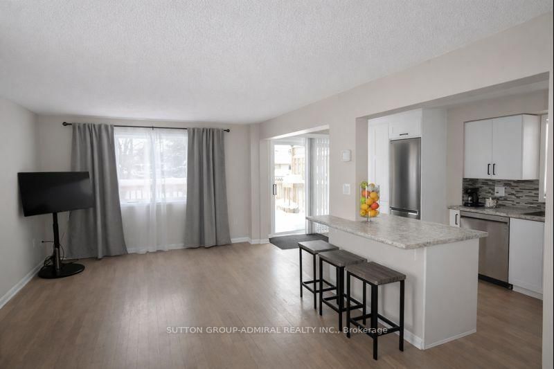 133 Columbia Rd, Barrie, L4N 8E3 | Image 3