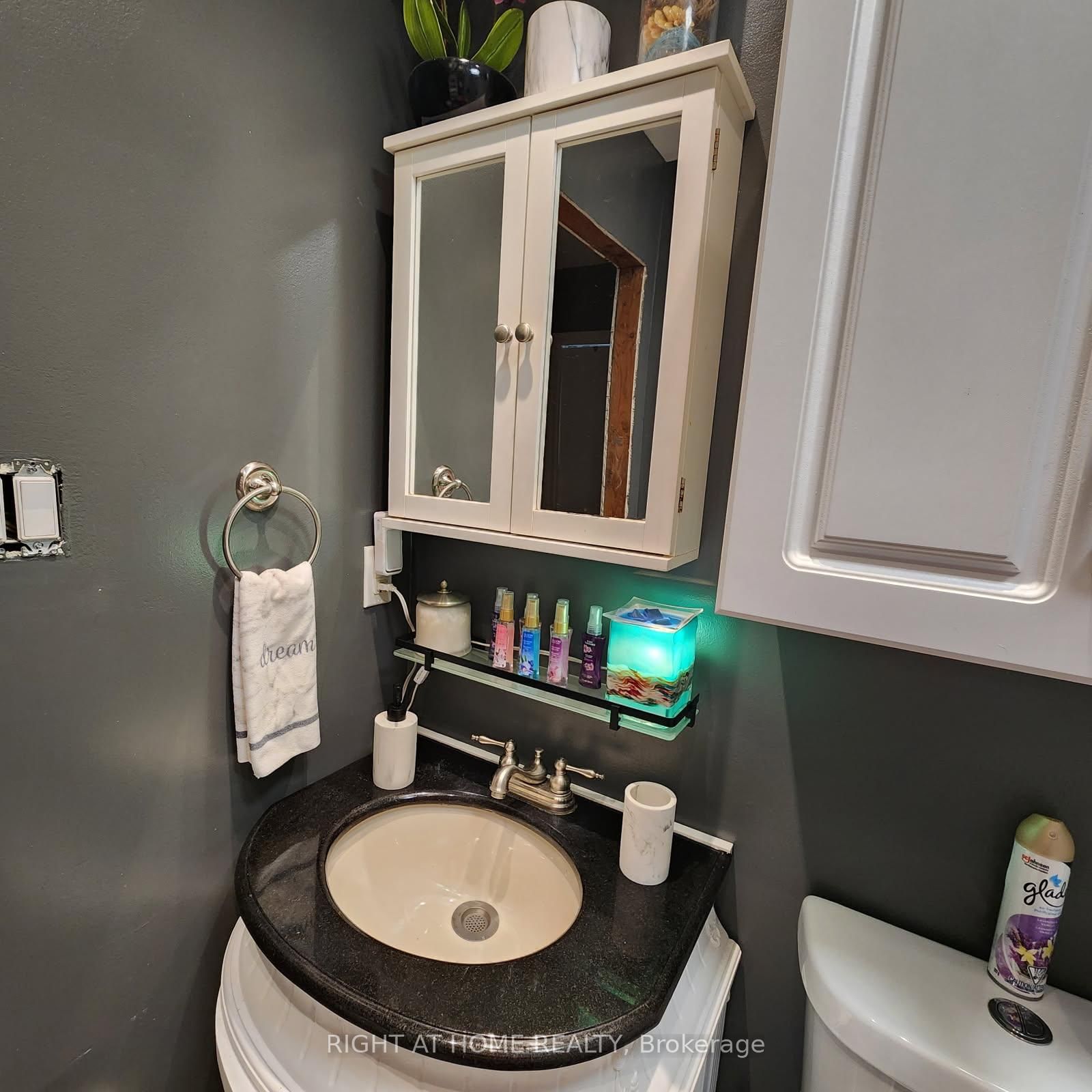 Townhouse for sale at K6-63 Ferris Lane, Barrie, Ontario, L4M 5C4 - Cundles East - MLS: S12696022