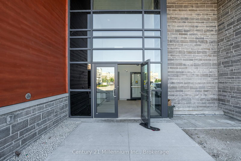 519 - 4 Kimberly Lane, Collingwood, L9Y 1E4 | Image 3