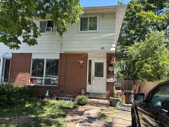 43 Christie Crescent