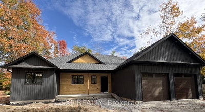 49 Beaufort Crescent — photo 2