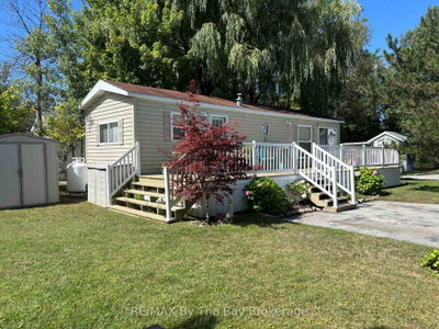 15 Huron Circle