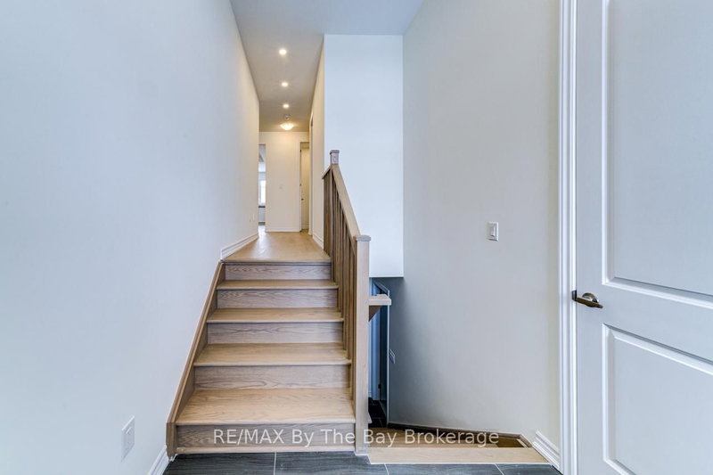 15 Sun Valley Ave, Wasaga Beach, L9Z 0N6 | Image 3