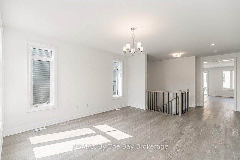 3 ROSANNE Circ, Wasaga Beach, L9Z 0N4 | Image 3