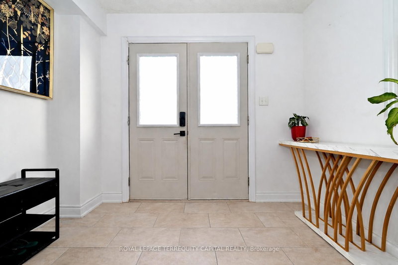6 - 31 Madelaine Dr, Barrie, L9J 0G8 | Image 3