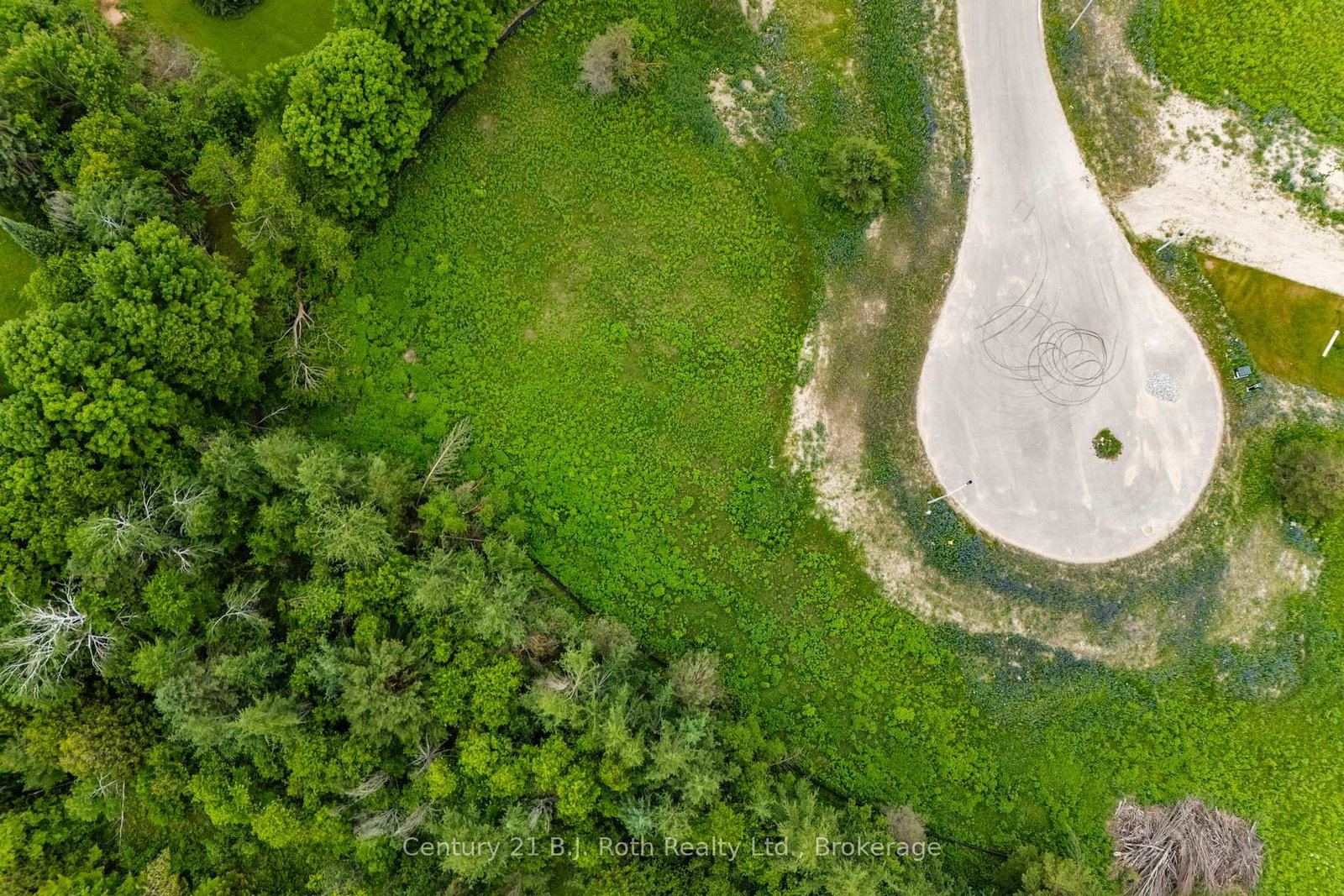 Detached House for sale at 14 Greenlaw Court, Springwater, Ontario, L0L 1V0 - Rural Springwater - MLS: S12711742