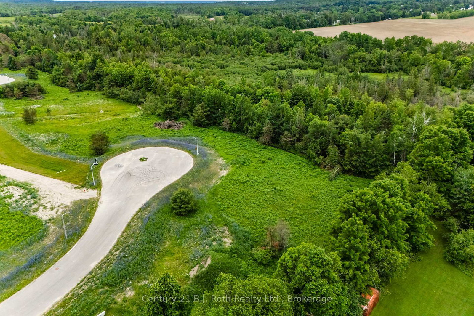 Detached House for sale at 14 Greenlaw Court, Springwater, Ontario, L0L 1V0 - Rural Springwater - MLS: S12711742