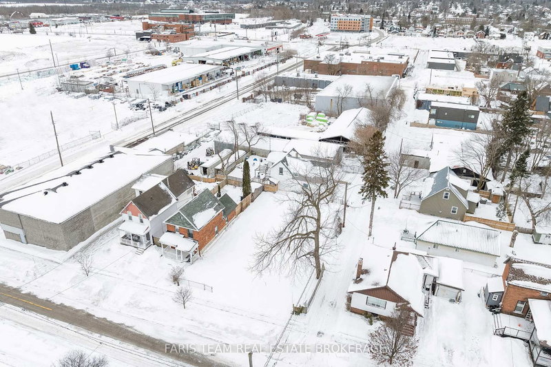 105 Matchedash St S, Orillia, L3V 4W9 | Image 2