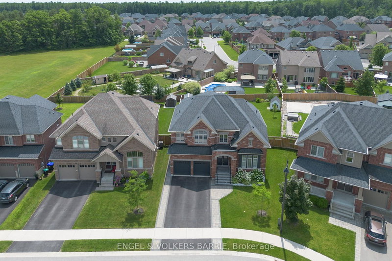 61 Oliver's Mill Rd, Springwater, L9X 0S7 | Image 2