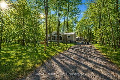 8 Manitou Cres | Tiny | Image