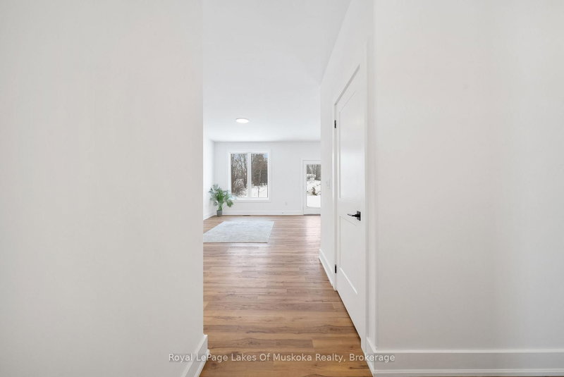 1 Meadow Acres Rd, Oro-Medonte, L0K 2G1 | Image 3