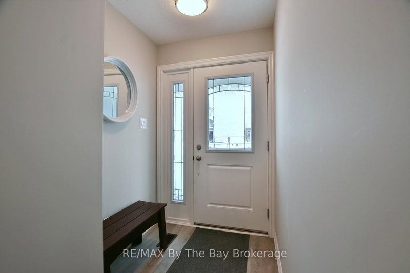 30 Ivy Cres, Wasaga Beach, L9Z 0H8 | Image 3