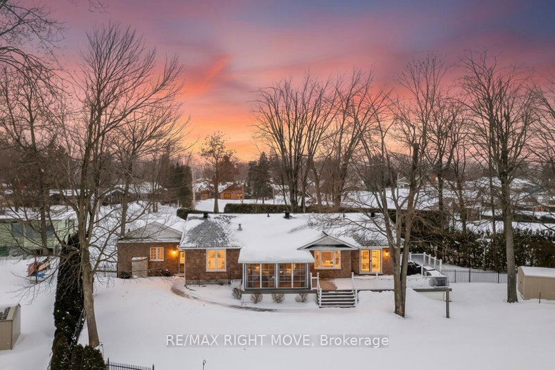 661 Glen Cres, Orillia, L3V 6R2 | Image 2