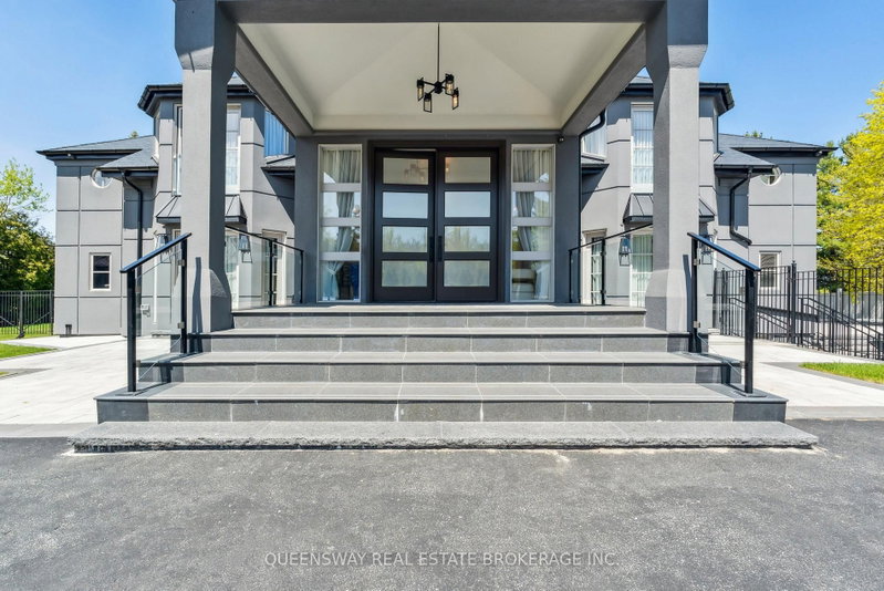 36 Pioneer Trail