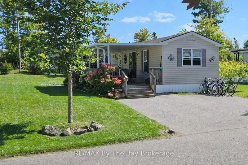 17 CHIPPEWA Tr, Wasaga Beach, L9Z 1X7 | Image 2