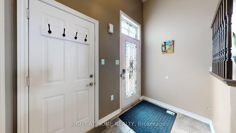 204 Proclamation Dr, Barrie, L4N 0Y9 | Image 3