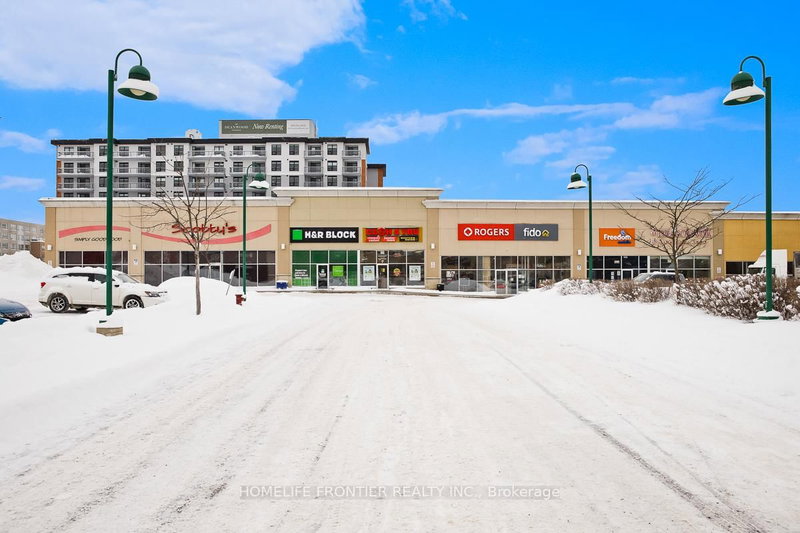 642 Yonge St, Barrie, L4N 4E6 | Image 3