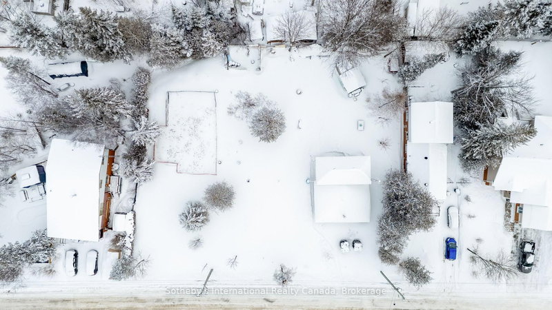 19 62nd St S, Wasaga Beach, L9Z 1V5 | Image 2