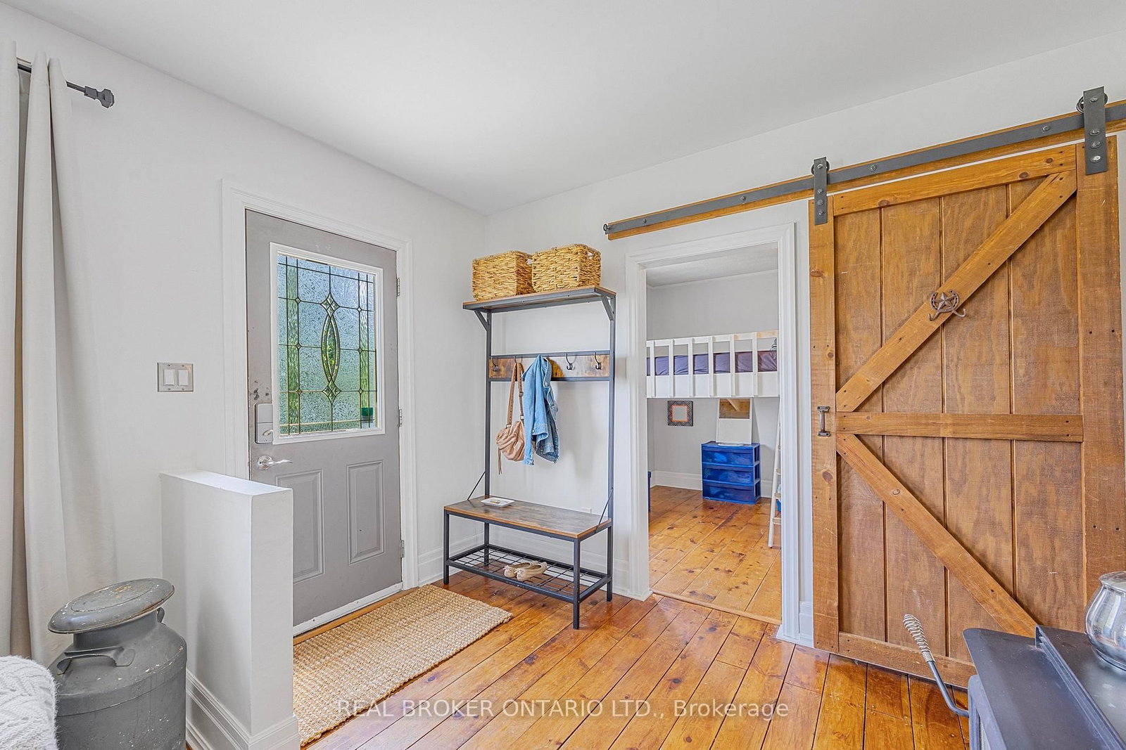 Listing Image 7