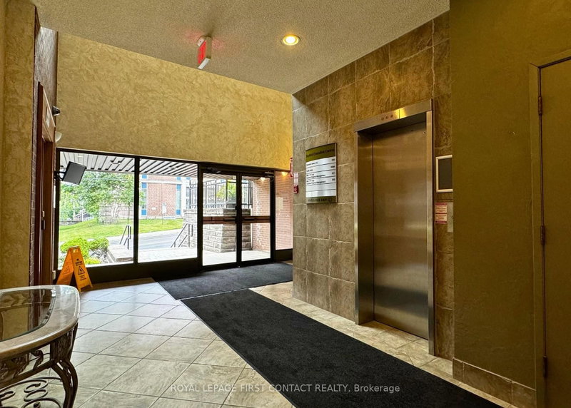 135 Bayfield St photo 3