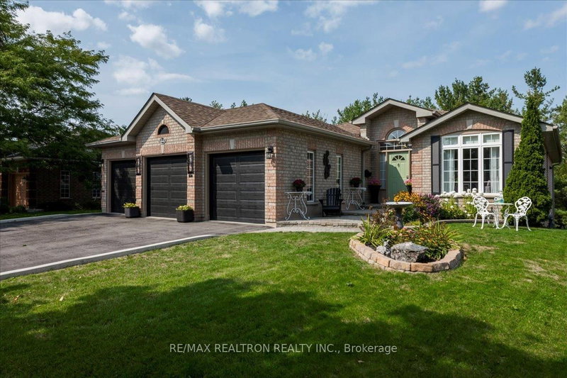 44 Columbia Rd, Barrie, L4N 8C6 | Image 2