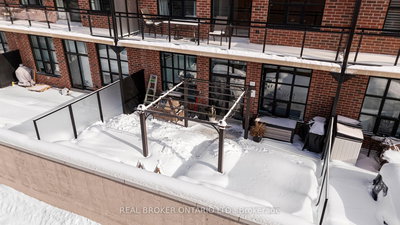 203-21 Matchedash Street South, Orillia, Ontario image-0-2