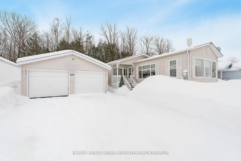 1407 Fox Rd, Severn, L3V 0V4 | Image 2