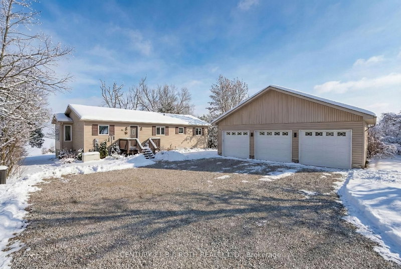 95 lakeshore Rd E, Oro-Medonte, L0L 2E0 | Image 2