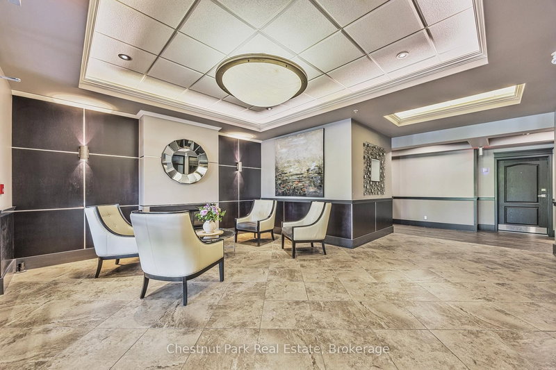 304 - 1 Chamberlain Cres, Collingwood, L9Y 0X7 | Image 3