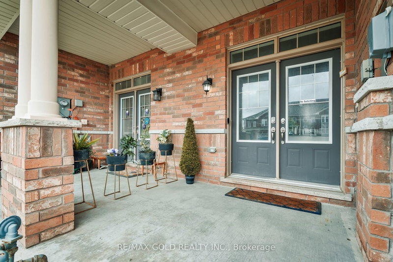 56 Snelgrove Cres, Barrie, L4N 6R6 | Image 2