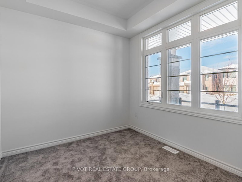 7 Daffodil Rd, Springwater, L9X 2C5 | Image 3