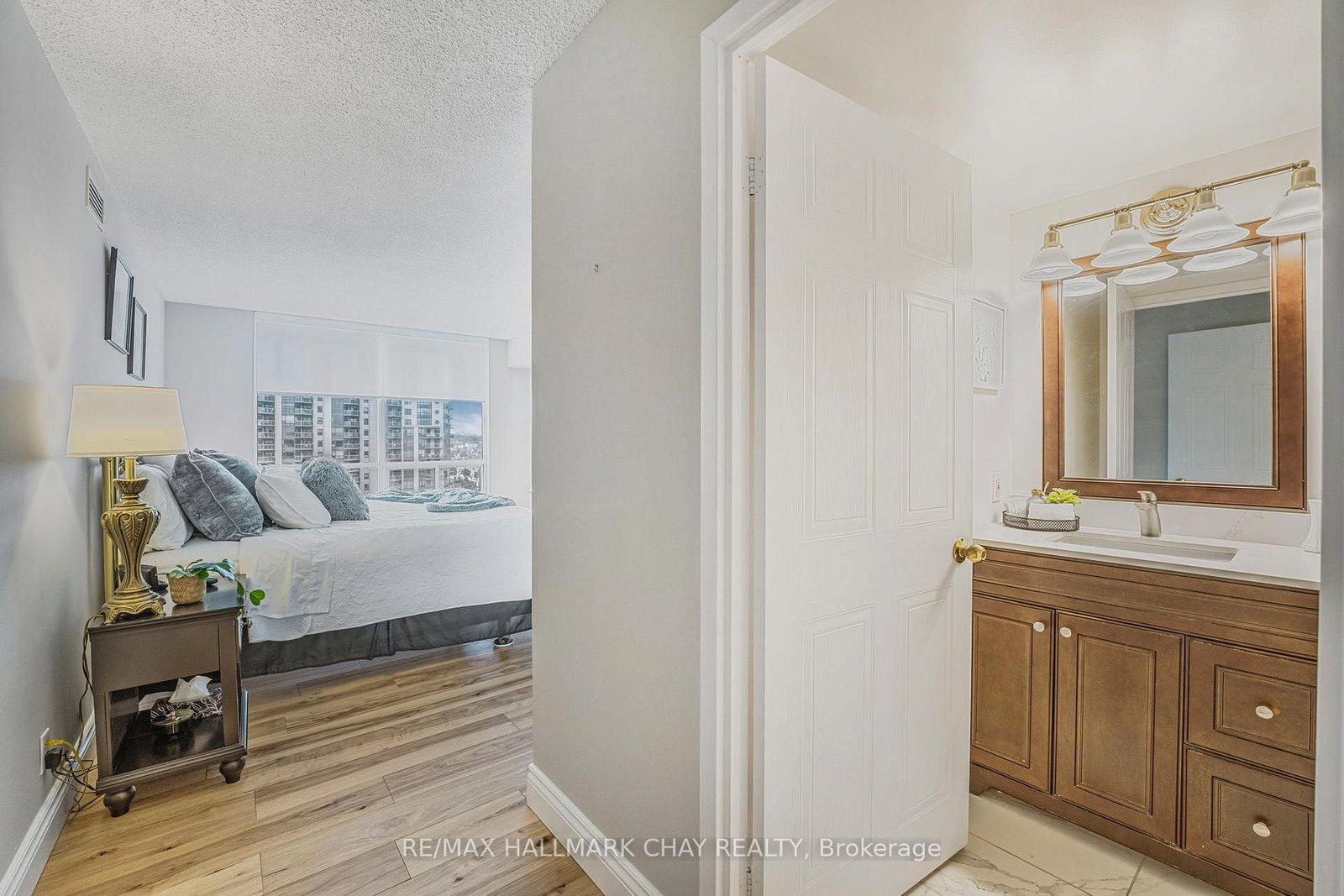 Condo for sale at 610-65 Ellen Street, Barrie, Ontario, L4N 3A5 - Lakeshore - MLS: S12745080