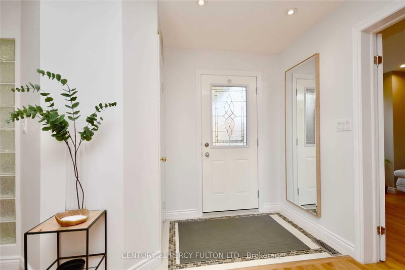 upper - 251 Livingstone St W, Barrie, L4N 6Z4 | Image 2